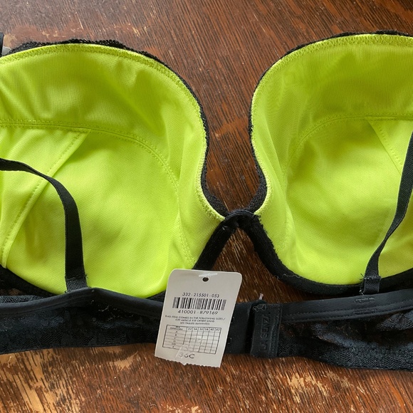 Lace front bra with flowers - Picture 3 of 3